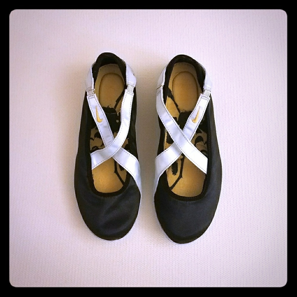 Nike Sport Flats